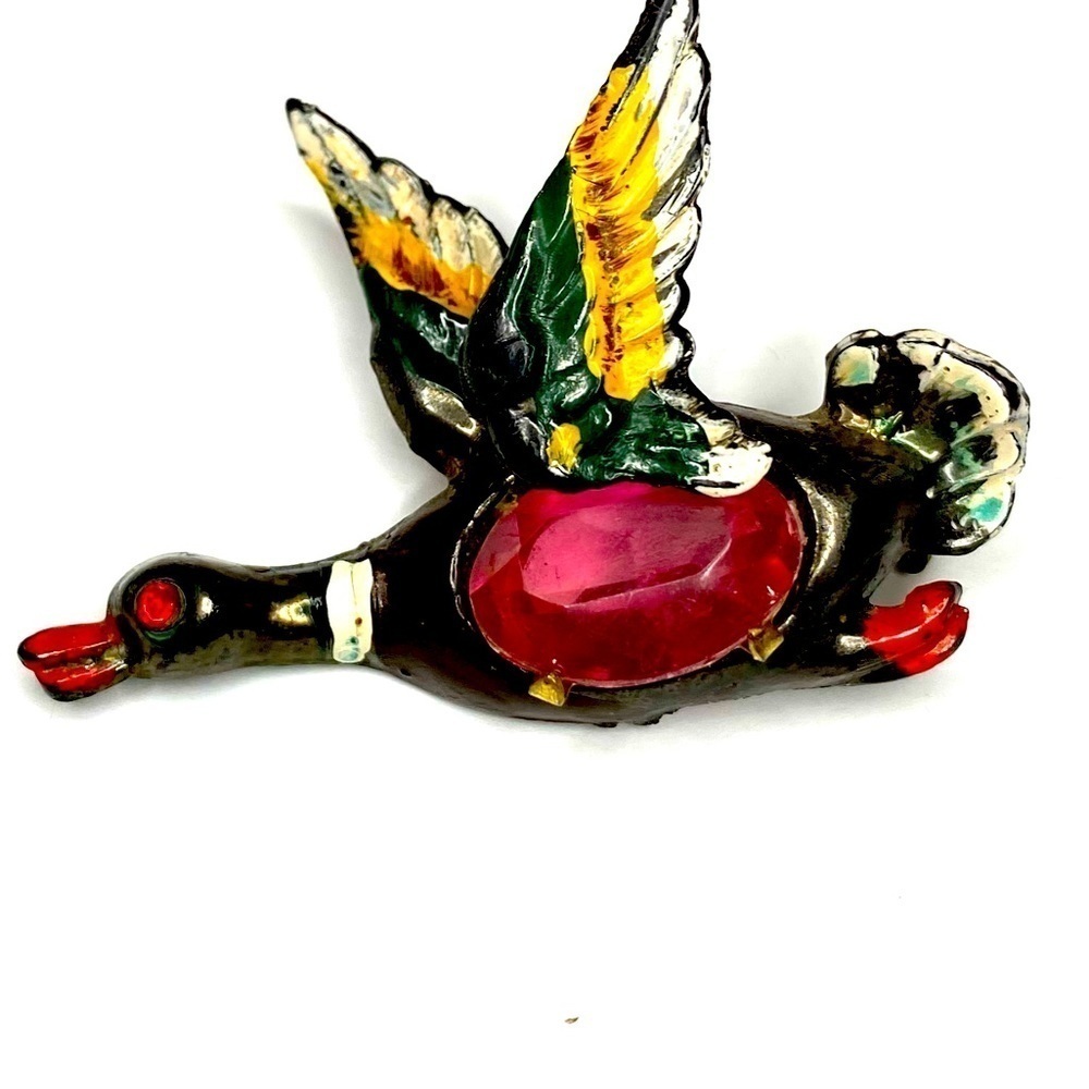 Flying duck brooch with rhinestones in center of body and eye vintage. #12-92